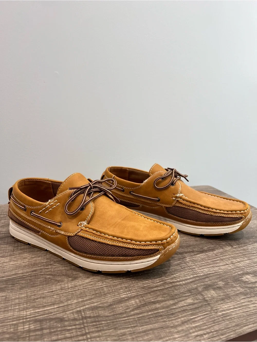 Men's Tan Boat Shoes with Lace-Up Comfort